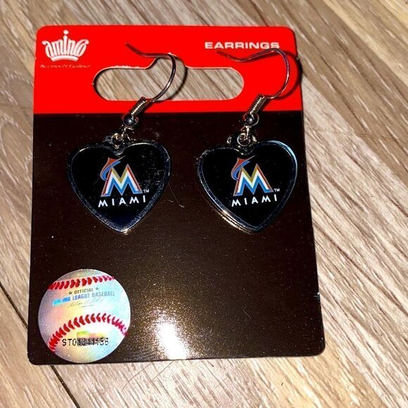 Miami Marlins MLB Crystal Dangle Earrings, Baseball Jewelry - Picture 3 of 6